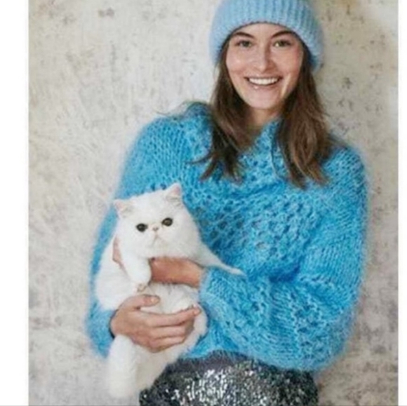 FREE PEOPLE RUSTIC INN OPEN KNOT CROP SWEATER SIZE SMALL NWT - Picture 1 of 5